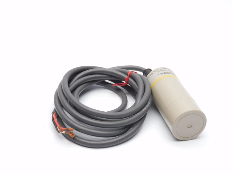 OMRON E2K-C25ME1 10-40VDC NSNP