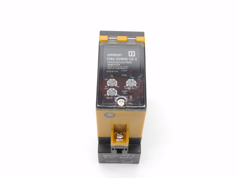 OMRON E3B2-D2M4D-US-3 24-240VAC 3A NSNP