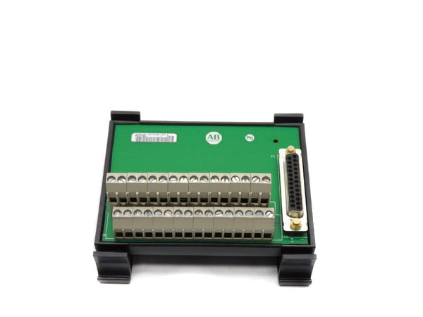 ALLEN BRADLEY 1492-AIFM8S-3 217844 SER. C 0-132VAC/DC NSNP