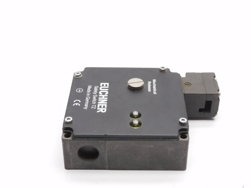 EUCHNER TZ2LE110PGVAB 074310 230V 6A ( NO KEY) NSNP