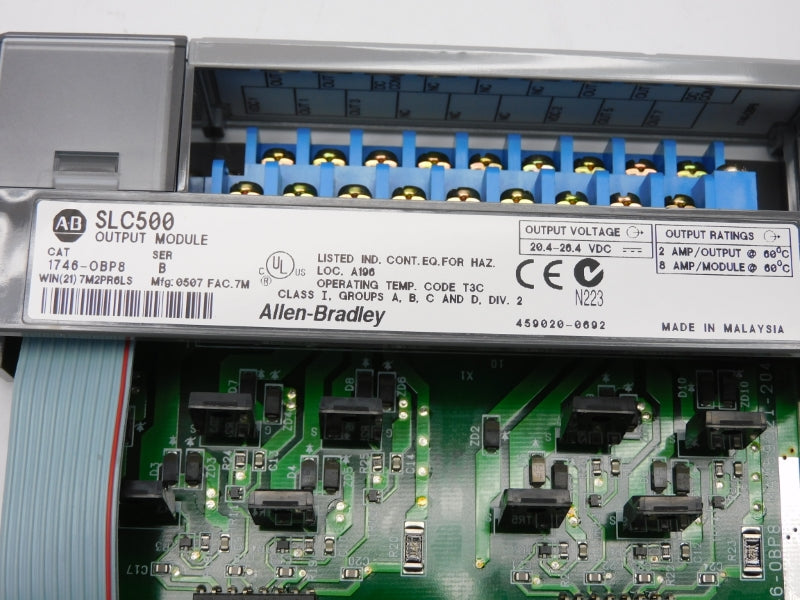 ALLEN BRADLEY 1746-OBP8 SER. B 20.4-26.4VDC 8A NSMP