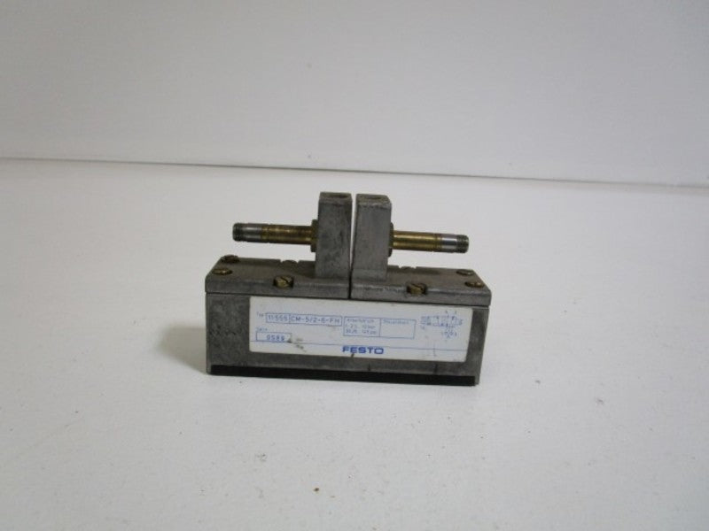 FESTO VALVE 11555 CM-5/2-6-FH (AS PICTURED) NSNP