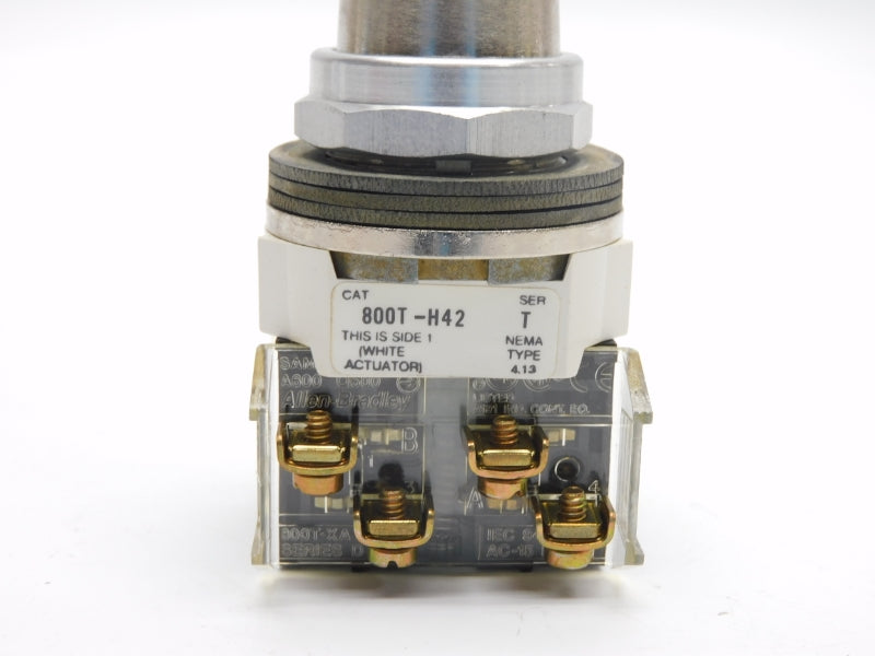 ALLEN BRADLEY 800T-H42B SER. T (GY/BL) NSMP