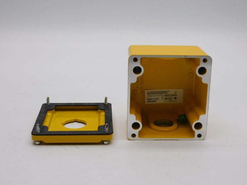 ALLEN BRADLEY 800T-1TZY SER. T (BR/WH) NSMP