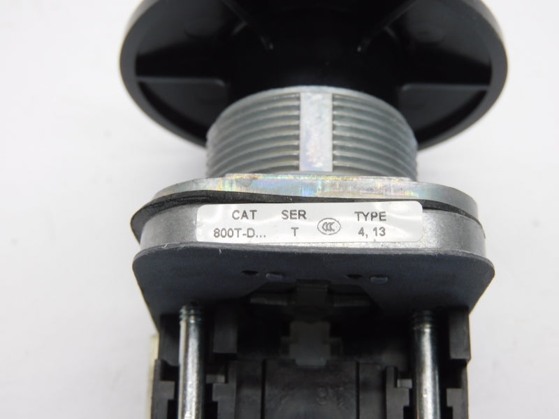 ALLEN BRADLEY 800T-D2JA SER. T (WH) NSMP