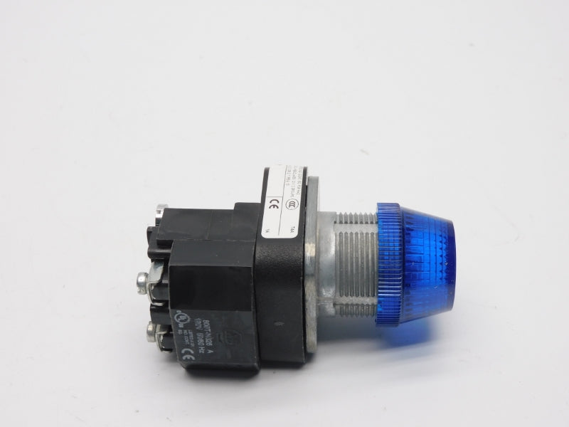 ALLEN BRADLEY 800T-PH16B SER. V 120V (WH) NSMP
