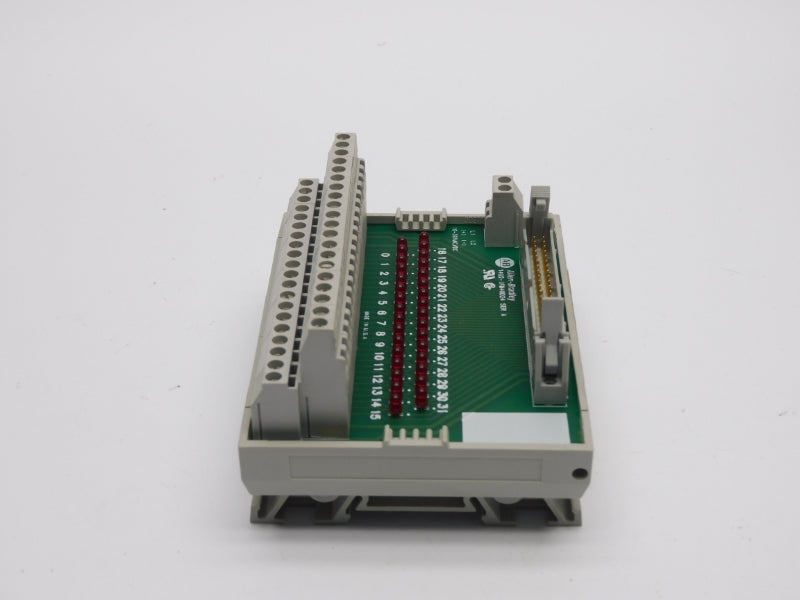 ALLEN BRADLEY 1492-IFM40D24 SER. A 10-30VAC/DC UNMP