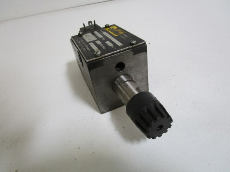 PARKER D3W4CNYW 110-120V 0.72-0.75A 3000PSI (AS PICTURED) NSNP