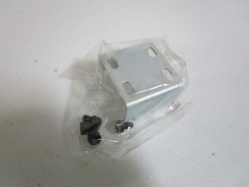 INGERSOLL RAND WALL BRACKET AX 92456573 NSMP