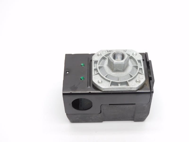 HUBBELL 69WR5 240VAC 50PSI 1/4" NSMP