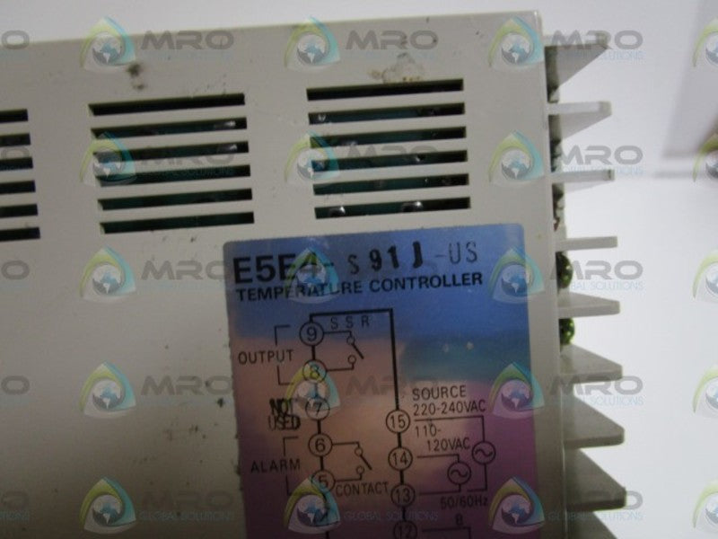 OMRON TEMPERAUTRE CONTROLLER E5E4-S91J-US UNMP