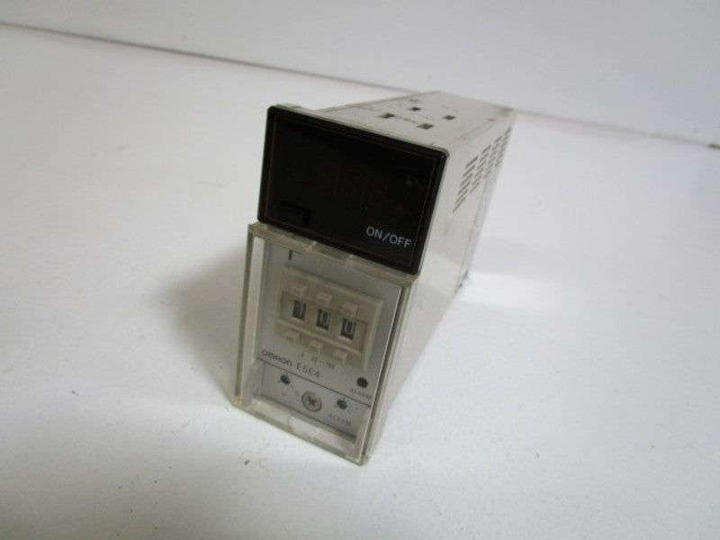 OMRON TEMPERAUTRE CONTROLLER E5E4-S91J-US UNMP