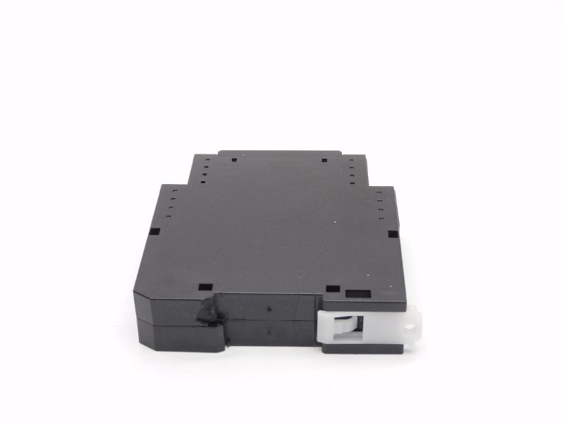 OMRON K8AK-VW3 100-240VAC 5A (AS PICTURED) NSNP