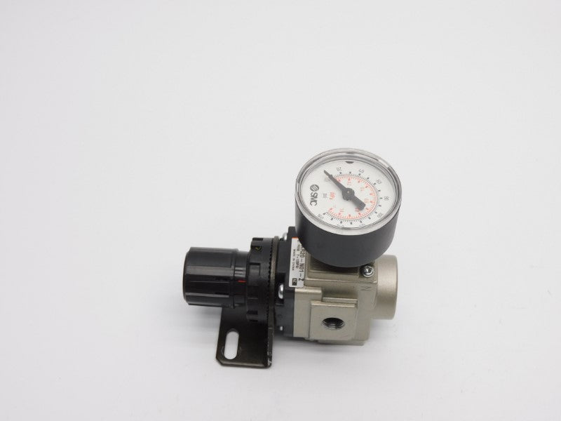 SMC AR20-N01-Z 7-125PSI (AS IS) UNMP