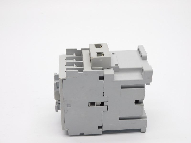 ALLEN BRADLEY 700-CF400D SER. A 110/120V 25A (BR/WH) (AS PICTURED) NSMP