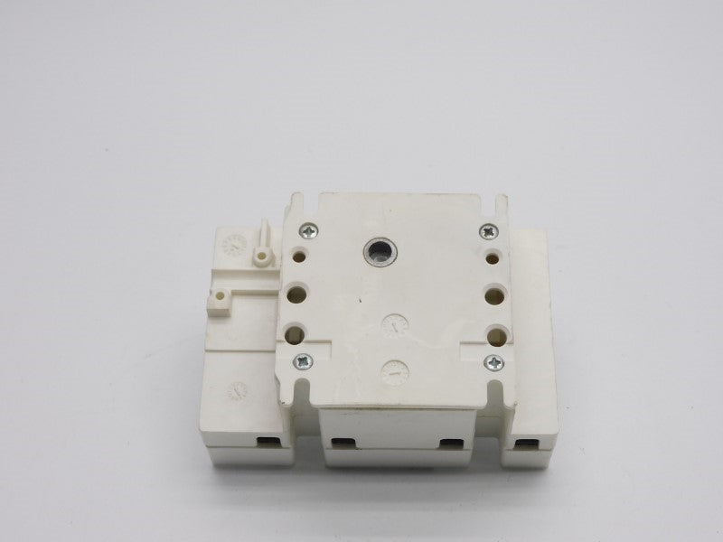 TELEMECANIQUE LK3-AP4 660VAC 40A NSNP