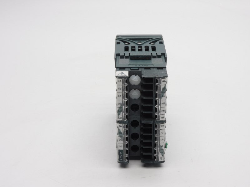 EUROTHERM 3208/CC/VH/RRRX/X/XXX/G/ENG/ENG/XXXXX 240VAC 2A NSNP
