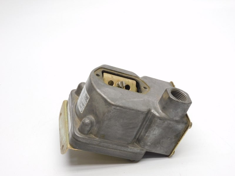 BARKSDALE D1T-H18SS .4-18PSI UNMP
