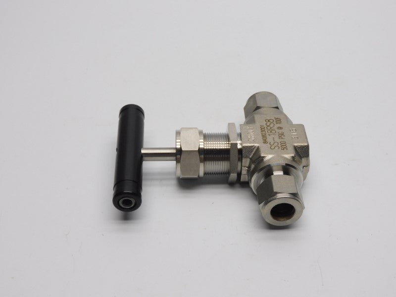SWAGELOK SS-18RS8 5000PSI NSNP