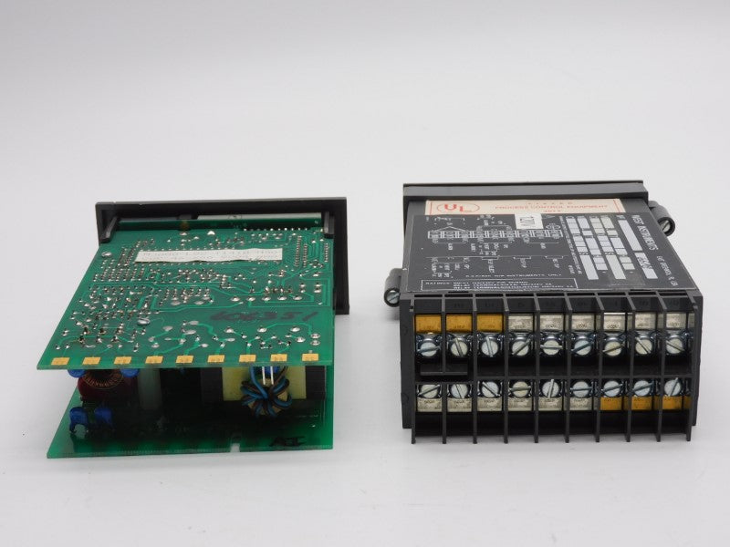 WEST INSTRUMENTS M3800-L02-T1418-H50-C00-46-X00 120V UNMP