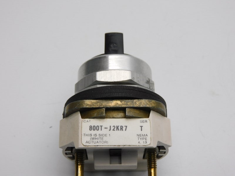ALLEN BRADLEY 800T-J2KR7 SER. T (AS PICTURED) NSNP