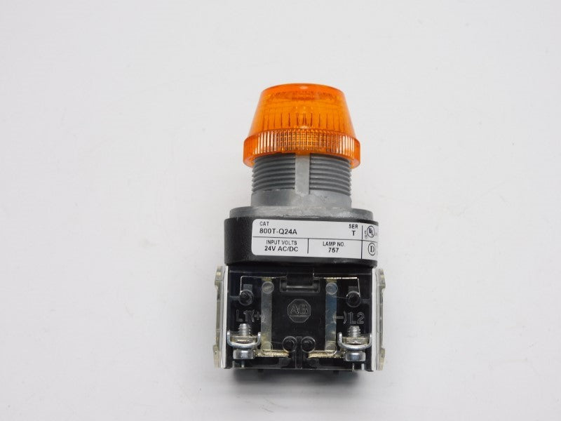 ALLEN BRADLEY 800T-Q24A SER. T 24V (WH) NSMP