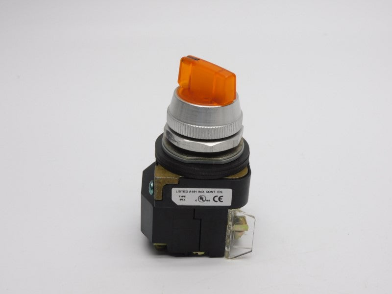 ALLEN BRADLEY 800T-26HA2KB6MX SER. U 220/240V NSNP