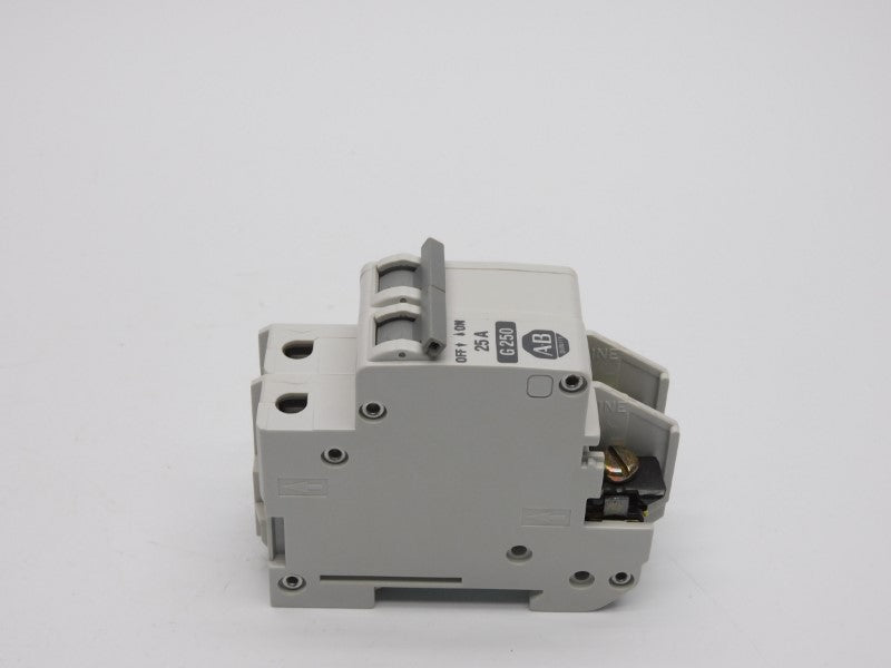 ALLEN BRADLEY 1492-CB2G250 SER. A 480VAC 25A (BK/YL) NSMP