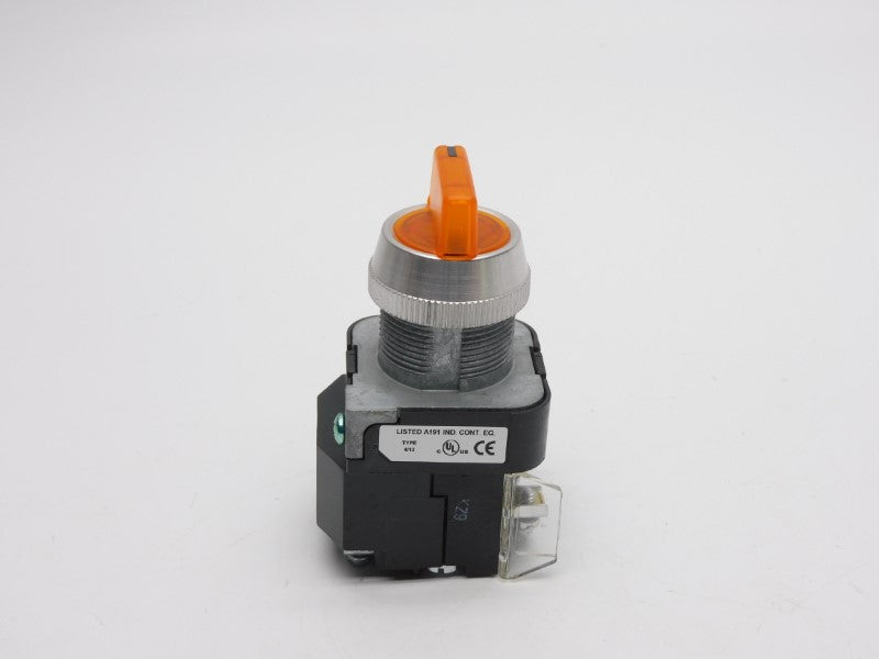 ALLEN BRADLEY 800T-26HA2KB6MX SER. U 240VAC (AS PICTURED) NSNP