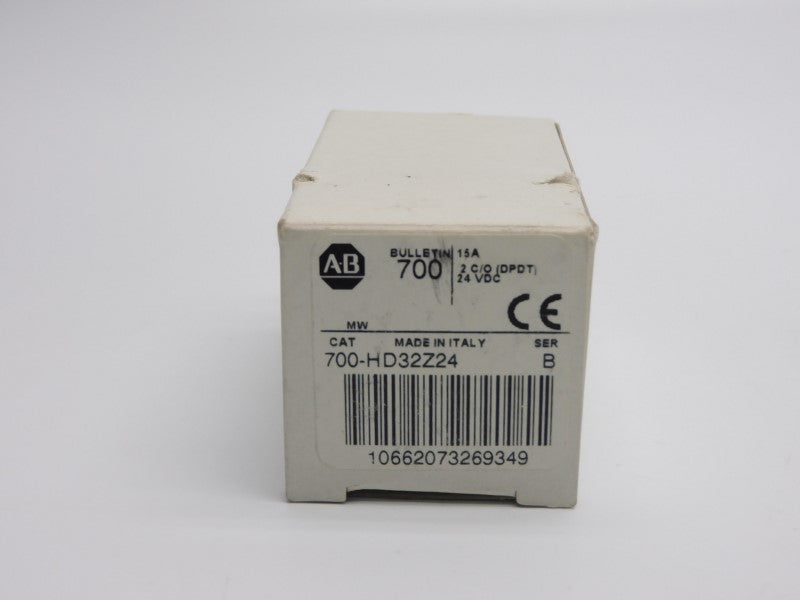 ALLEN BRADLEY 700-HD32Z24 SER. B 24VDC 15A (WH) NSMP