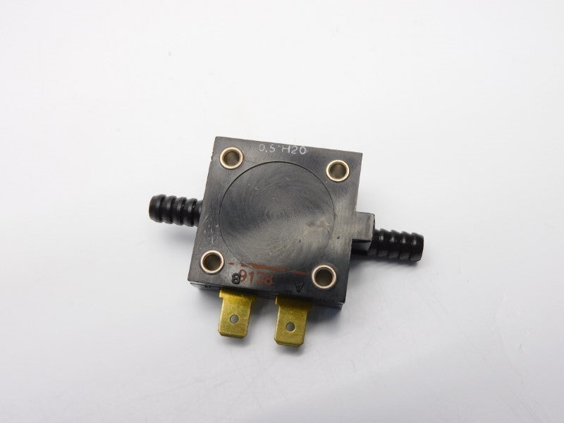 WORLD MAGNETICS 0.5-H2O 100A NSNP