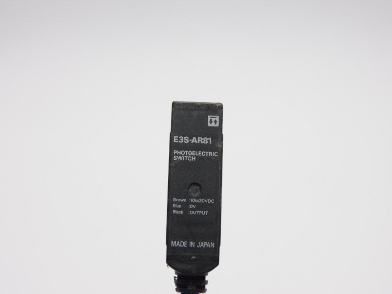 OMRON E3S-AR81 10-30VDC UNMP