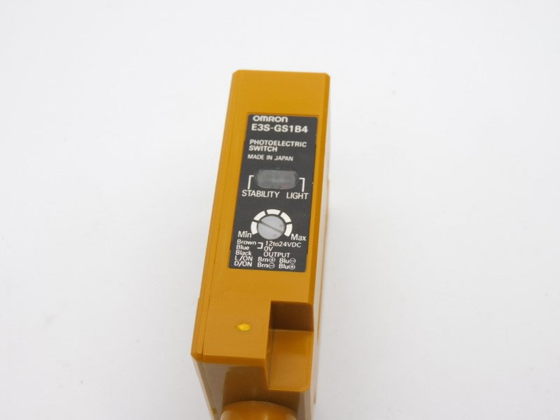 OMRON E3S-GS1B4 12-24VDC 2M NSMP