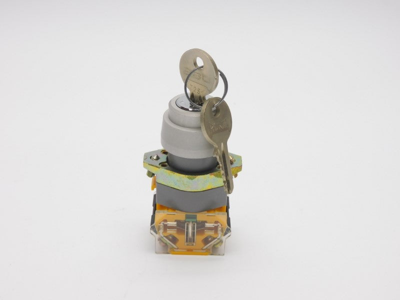 EAO 704.900.3 600V 10A NSNP