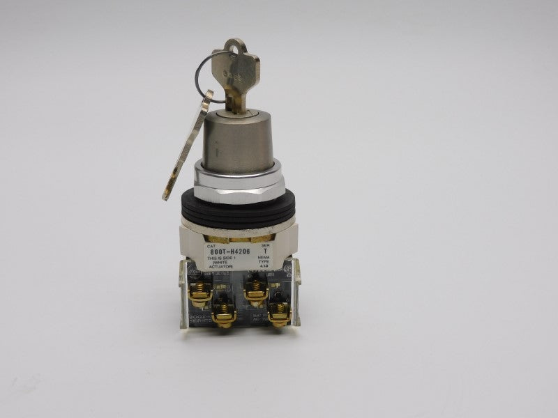 ALLEN BRADLEY 800T-H4206B SER. T (BK/YL) NSMP