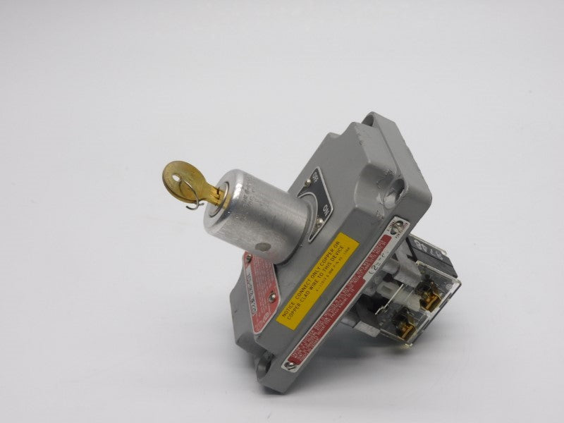 KILLARK XCS-0K2L3F22D 600VAC (AS PICTURED) NSNP