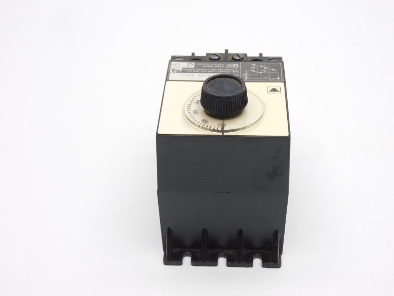 EAGLE SIGNAL BR110B6 240V 10A 60M NSNP