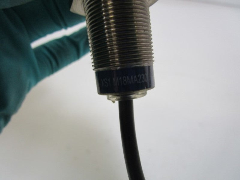 TELEMECANIQUE XS1-M18MA230 UNMP