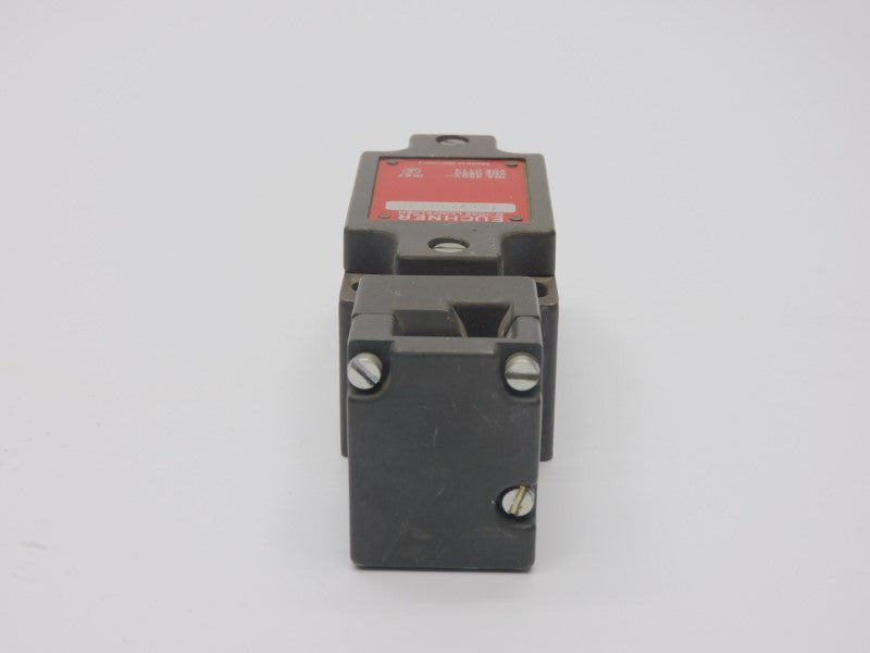 EUCHNER NZ1VZ-511B 250V 10A (NO KEY) UNMP