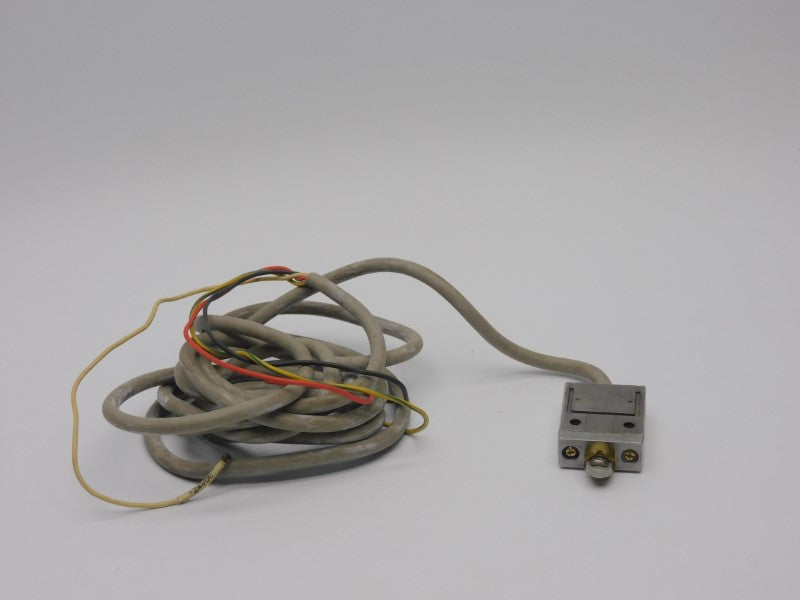 OMRON D4C-3202 30V 2A UNMP