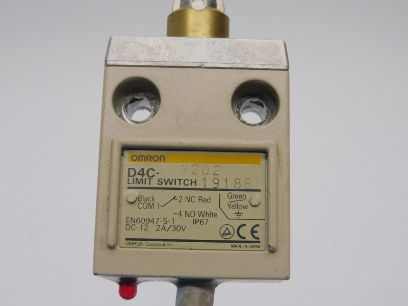 OMRON D4C-3202 30V 2A UNMP