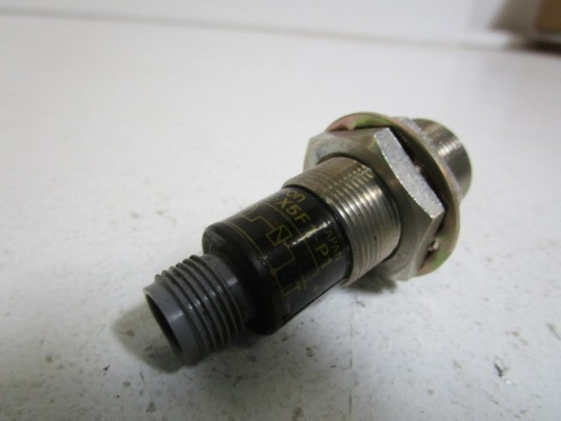 OMRON E2E-X5F1-P1 UNMP