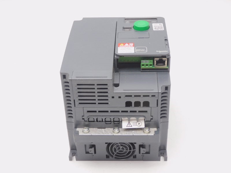 SCHNEIDER ELECTRIC ATV320U30M3C 200-240V 19A NSMP
