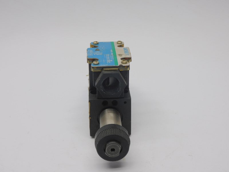 VICKERS DG4V3S0CMFTWLB560 02-109964 120V .48A 5000PSI (AS PICTURED) NSNP