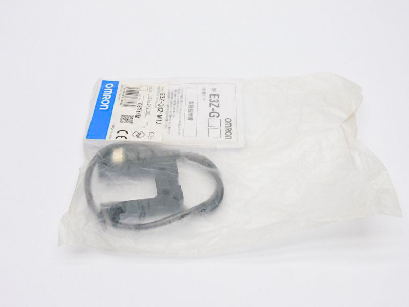 OMRON E3Z-G82-M1J 12-24VDC 0.3M NSMP