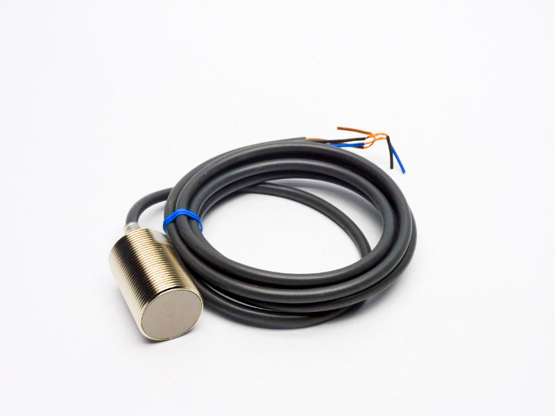 OMRON E2E-X10F2 12-24VDC NSNP
