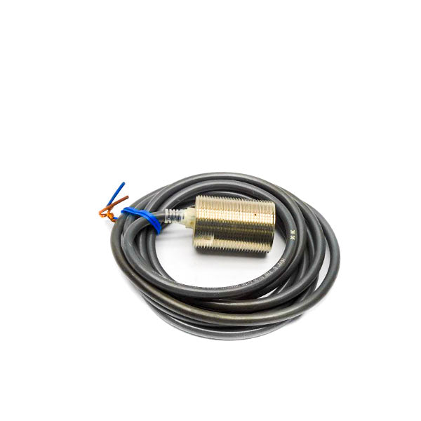 OMRON E2E-X10D2-N 12-24VDC NSNP