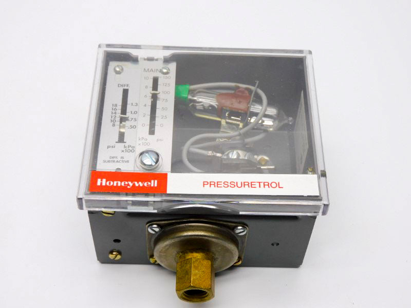 HONEYWELL L404B1551 240V 10-150PSI NSMP