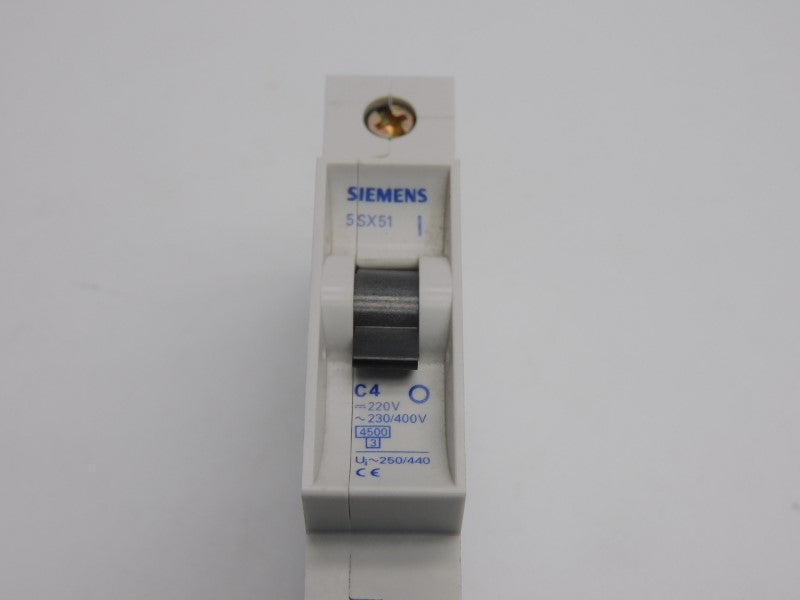 SIEMENS 5SX51-C4 400V 4A NSNP