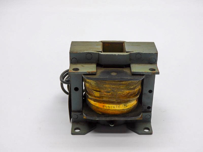 GENERAL ELECTRIC CR9503211EAB448 220V 60A (AS PICTURED) NSNP